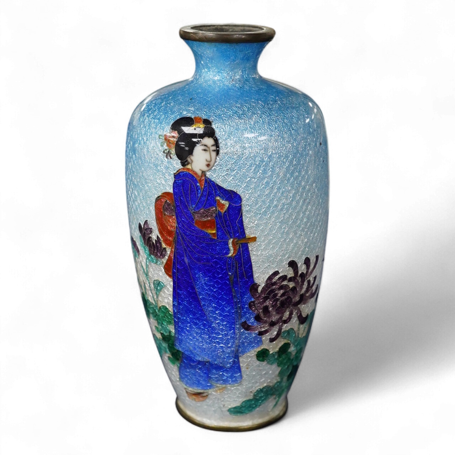 A small Japanese cloisonné enamelled vase, 12cm high